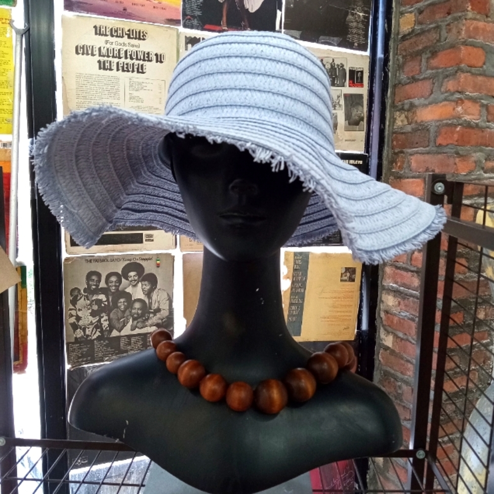 Summer 🌞 Sun Hat w/Rigges